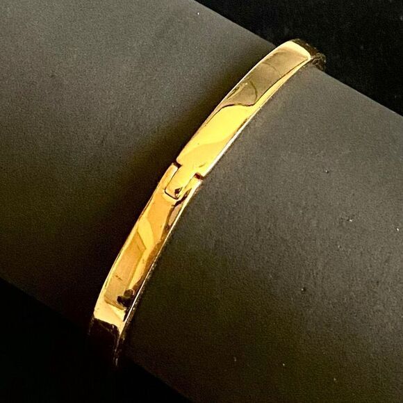 APV Kate Spade Gold tone Push -close High Polish Bracelet. - Picture 3 of 8